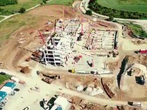 Вучић: Захвалност неимарима, нова ковид болница добија обрисе