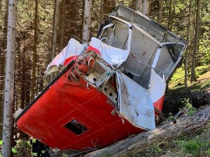 Пала кабина жичаре у Пијемонту, 14 погинулих