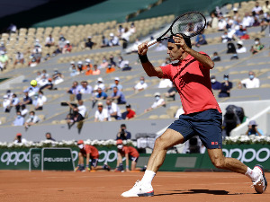 Федереров тријумфални повратак у Париз, Медведев остварио прву победу на Ролан Гаросу у каријери