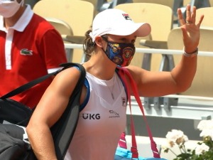 Прву играчицу света повреда удаљила са Ролан Гароса