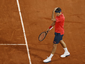 Федерер се повукао са Ролан Гароса, ништа од потенцијалног меча са Ђоковићем