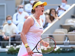 Пављученкова након велике борбе изборила полуфинале Ролан Гароса