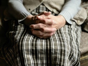 Насиље над старијима