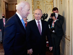 Завршени разговори Путина и Бајдена, председници се обратили медијима