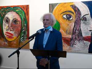 Гојковић у Културном центру у Паризу отворила изложбу Милана Маринковића Цилета