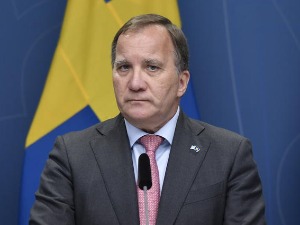 Шведски премијер поднео оставку, парламент тражи његовог наследника