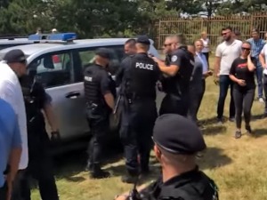 Ухапшеном младићу на Газиместану одређен притвор