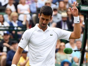 Ђоковић преслишао Гарина за пласман у четвртфинале Вимблдона