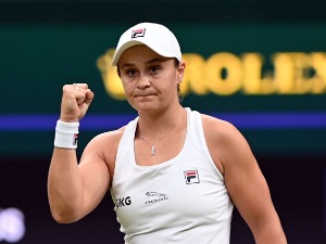 Вимблдон: Барти против Керберове, Плишкова на Сабаленку у полуфиналу