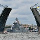 Од патролних чамаца до најновије подморнице на нуклеарни погон – велика парада руске флоте у Санкт Петербургу