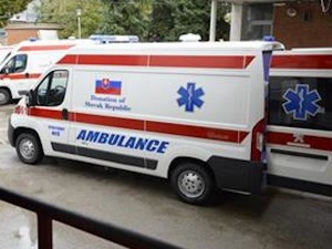 Саобраћајна незгода код Малог Иђоша - повређено пет особа, међу њима и деца