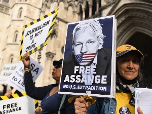 Џулијан Асанж губи судску битку, на корак до изручења Сједињеним Државама