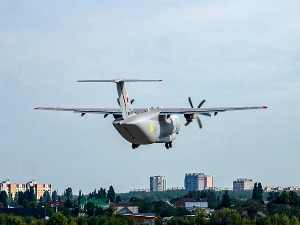 Прототип авиона срушио се у Подмосковљу, погинули сви чланови посаде