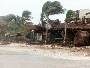 Ураган "Грејс" погодио Мексико, осморо страдалих