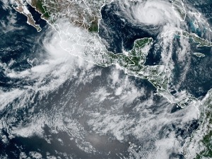 "Ида" стиже брзином од 220 километара на час, становници Луизијане пред екстремном опасношћу