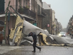 Бајден прогласио стање катастрофе у Луизијани због урагана "Ида", једна особа страдала