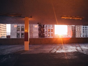 Трагична смрт близанаца у Јужној Каролини, у врелом аутомобилу остављени девет сати