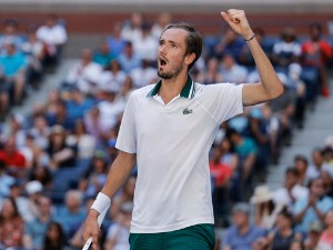 Медведев: Не размишљам о Ђоковићу