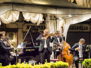 	Компас - Италија - Канцоне