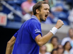 Медведев први финалиста Ју-Ес опена