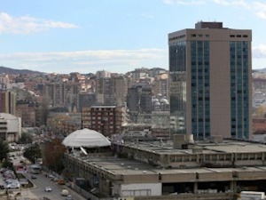 Приштина, мушкарац пао са дванаестог спрата
