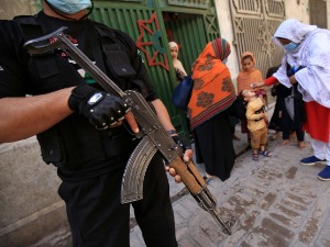 Пакистан, нападнут пункт за вакцинацију против дечје парализе