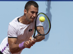 И Ђере успешан у Казахстану