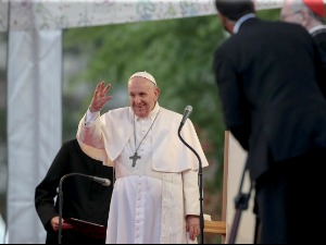 Папа Фрања: Жив сам, иако су неки хтели да ме виде мртвог и припремали избор новог папе