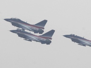 Кинески борбени авиони изнад Тајвана