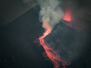 Лава стигла до Атланског океана, Ла Палма проглашена зоном катастрофе
