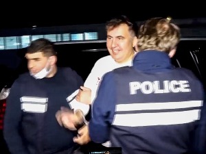 Бивши председник Сакашвили ухапшен у Грузији, у притвору почео штрајк глађу