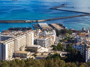 Алжир оптужио Француску за геноцид, повлачи амбасадора из Париза