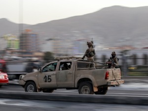 Експлозије у Кабулу после напада на џамију