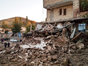 Снажан земљотрес у Ирану –  има жртава, спасилачке екипе трагају за преживелима