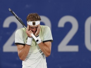 Зверев под истрагом због могућег злостављања девојке