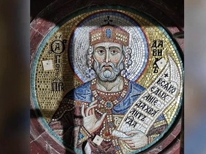 Коцкица по коцкица – како се ствара лепота мозаика Храма Светог Саве 