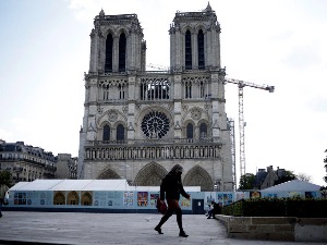 Ухапшен пилот који је хтео да сруши авион у центар Париза