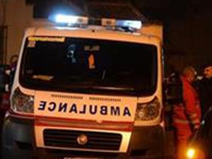 Тешка саобраћајна на ауто-путу код Ласте, повређене две особе