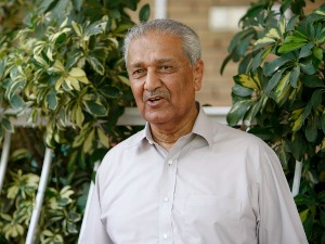 Преминуо Абдул Kадир Kан, творац пакистанског нуклеарног програма