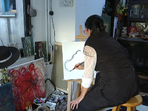 Сестра Маја Стевић – у белом мантилу, раме уз раме са академским сликарима