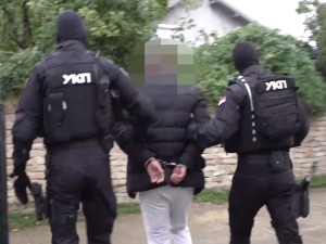 Хапшење у Београду, сумња се да су терали особу са инвалидитетом да проси и да им даје 100 евра дневно