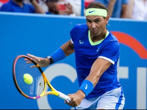 Надал после три месеца поново тренира