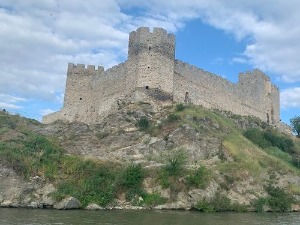 Траг антике, прича прва