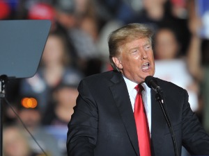 Трамп лансира сопствену друштвену мрежу, своје "истине" објављиваће на Truth Social