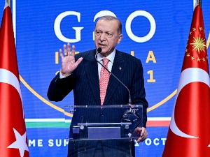 Ердогана неће бити у Глазгову, из Рима се вратио у Турску