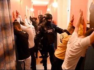 У осам градова пронађен 991 ирегуларни мигрант, у акцији "Хотспот" ухапшени и кријумчари људи