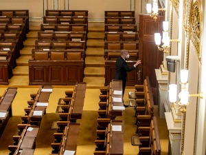 Андреј Бабиш одлази са власти, Влада Чешке подноси оставку