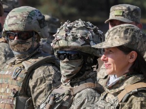 Украјина распоређује трупе и хеликоптере на граници са Белорусијом