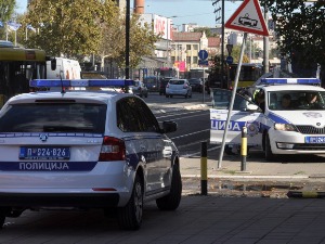 Одређено задржавање осумњиченом који је после потере ухапшен у Земуну