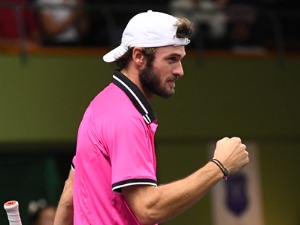 Пол после преокрета савладао Шаповалова и освојио титулу у Стокхолму